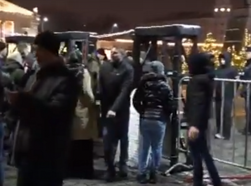 Мэрия ответила воронежцам, которых не пустили на площадь Ленина в новогоднюю ночь