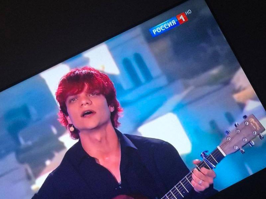 До мурашек: песня воронежца Артема Зацепина покорила шоу Малахова