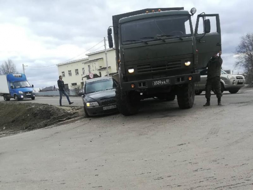 Последствия ДТП с военным грузовиком показали в Воронеже 