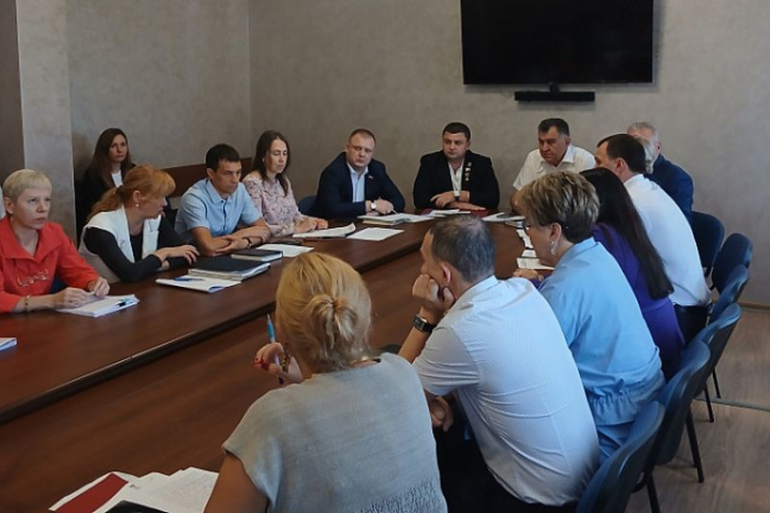 Депутаты Воронежской гордумы обсудили кандидатов в «Почетные граждане» и другие городские вопросы