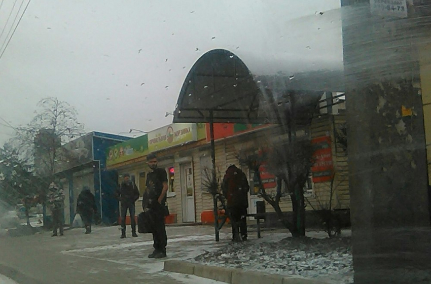 Греющегося за счет бороды парня сфотографировали в Воронеже