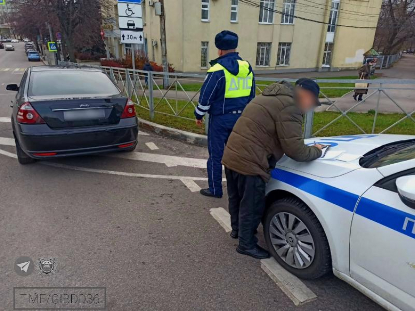 Авто в розыске, 200 непогашенных штрафов: воронежские полицейские остановили джек-пот на колесах 