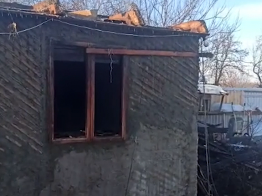 Стали известны подробности пожара, в котором погиб ребенок под Воронежем 