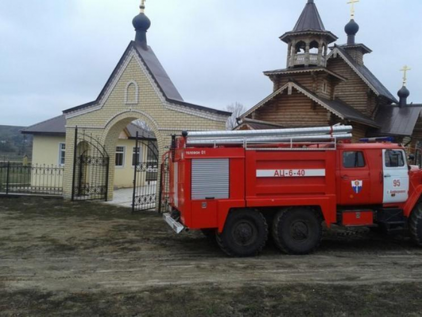 В Воронежской области стала известна причина обрушения балкона с церковным хором