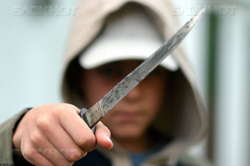 Порезавшим двух девушек на воронежском рынке оказался 50-летний мужчина 