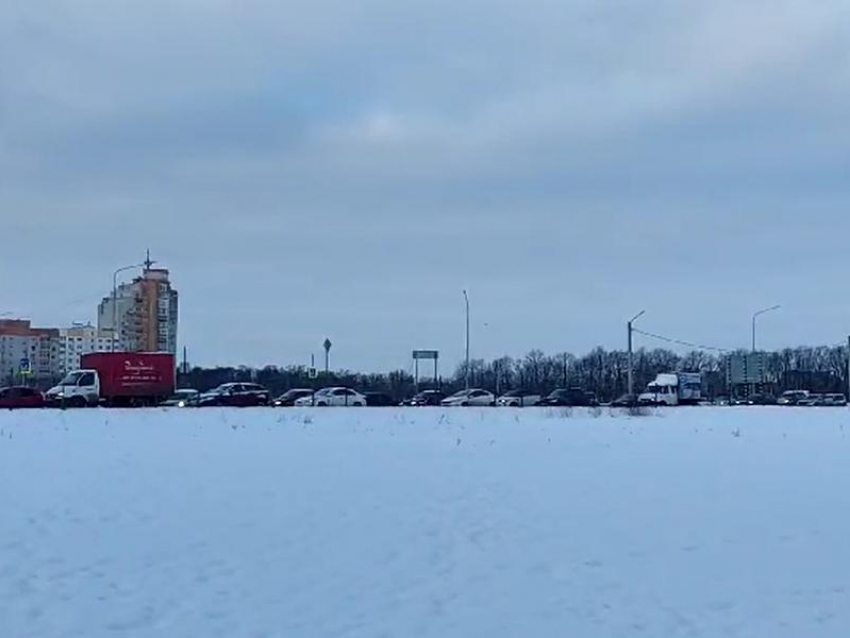 От пробок уже ничего не спасет: воронежцы высказались об открытии новой дороги на Крынина