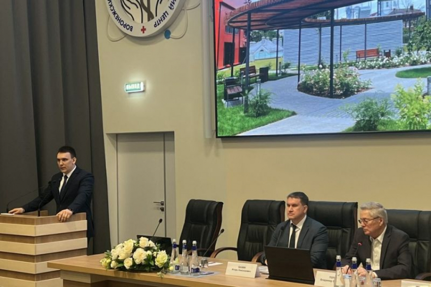 Сын депутата Ивана Мошурова стал новым главврачом онкодиспансера в Воронеже