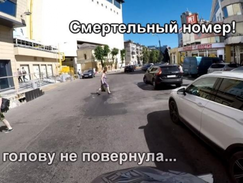 Дорожные нелепости снял от 1-го лица байкер в Воронеже