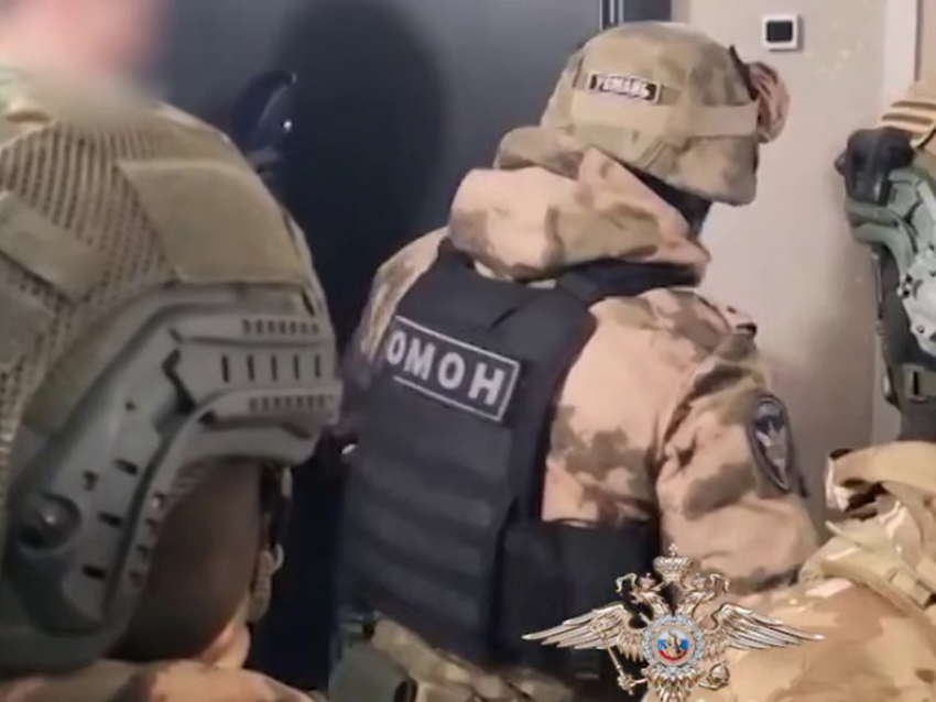 Жесткое задержание членов «мигрантского» ОПГ попало на видео в Воронеже