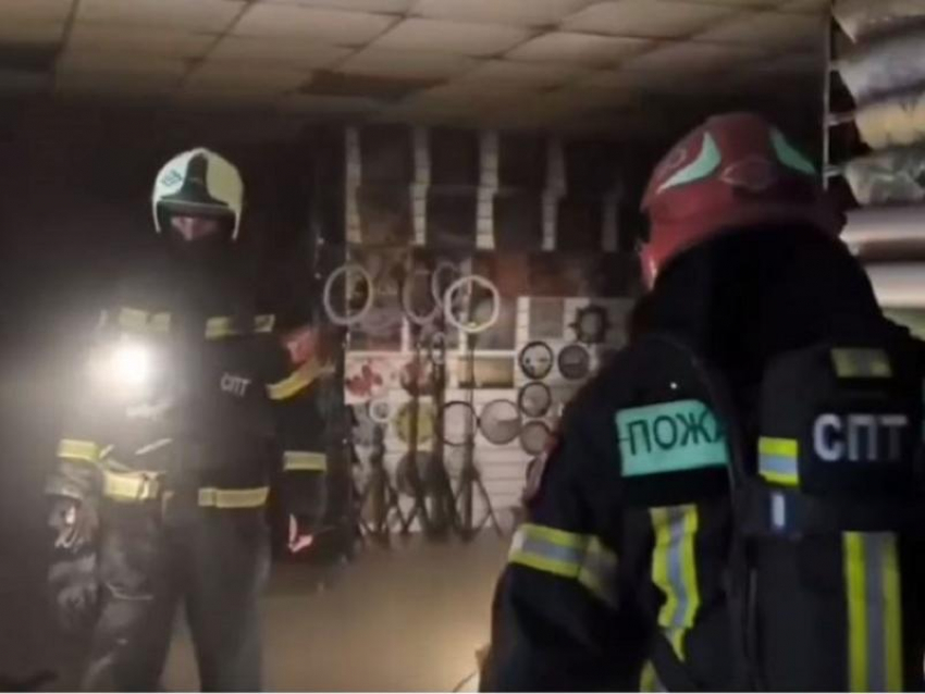 Раскрыты подробности пожара в торговом комплексе, где погибла женщина в Воронеже