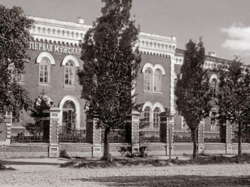 Здание гимназии, которое стало корпусом ВГУИТ, начали строить 170 лет назад в Воронеже