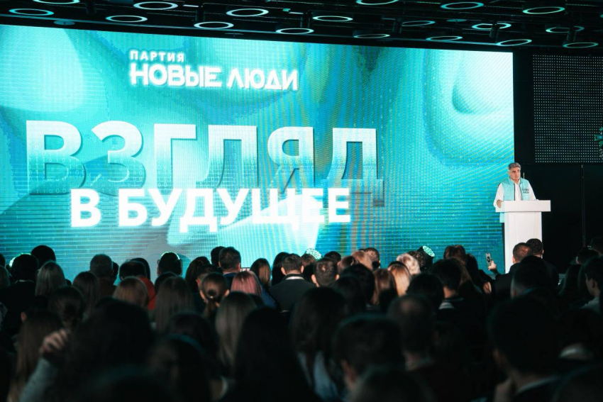 От пересдачи ЕГЭ до контроля мигрантов: «Новые люди» рассказали, что полезного сделали для воронежцев