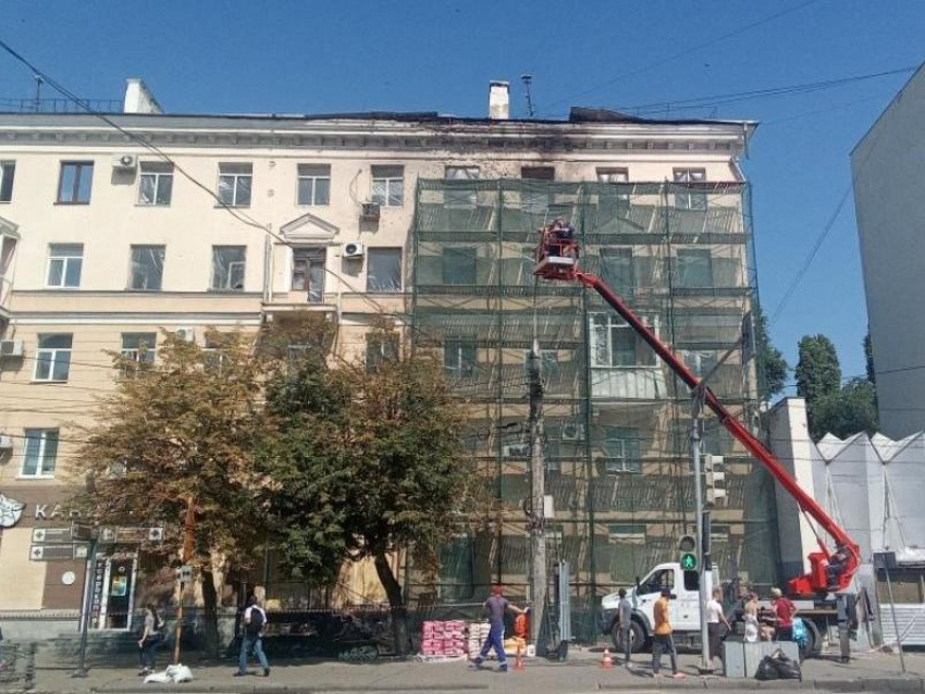 О восстановительных работах в пострадавшем от БПЛА доме рассказали воронежцам 