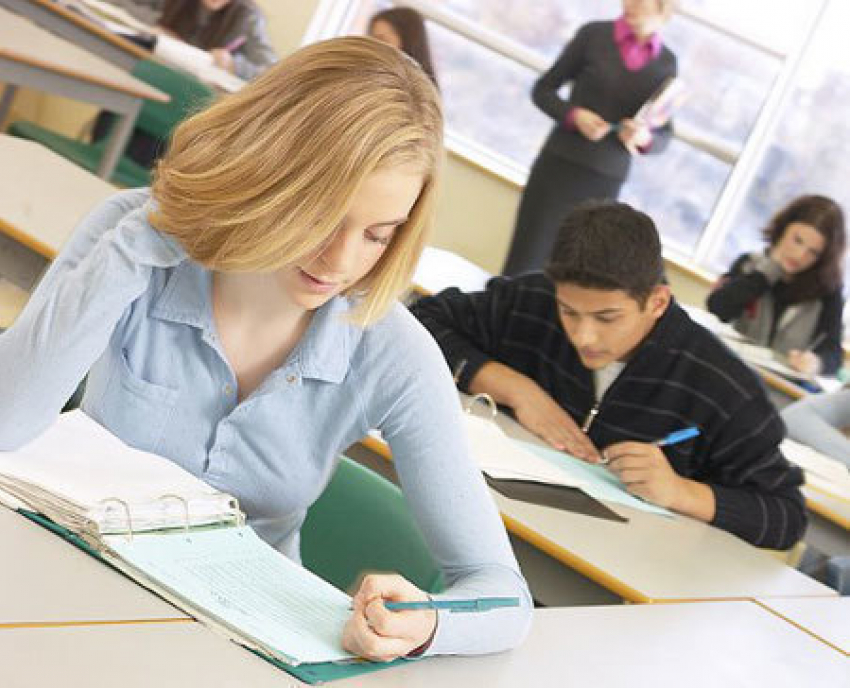 Половина воронежских выпускников школ написали сочинение о Великой Победе 