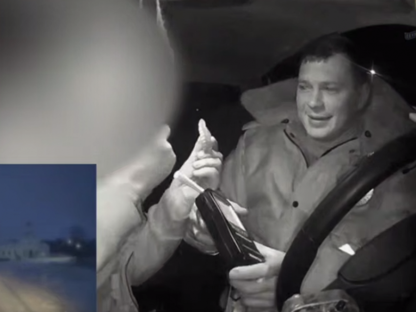 «Зубная фея»: веселый водитель блеснул вставной челюстью в полицейском авто под Воронежем 