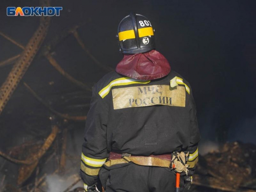 После пожара с рухнувшей крышей был госпитализирован житель Воронежской области