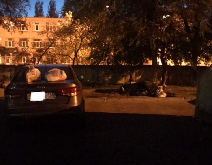 Вонючее наказание настигло иномарку за плохую парковку в Воронеже 