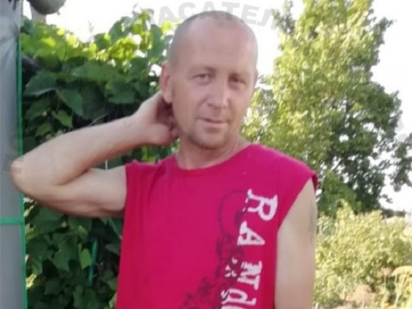 Мужчина с татуировкой в виде змей разыскивается в Воронеже