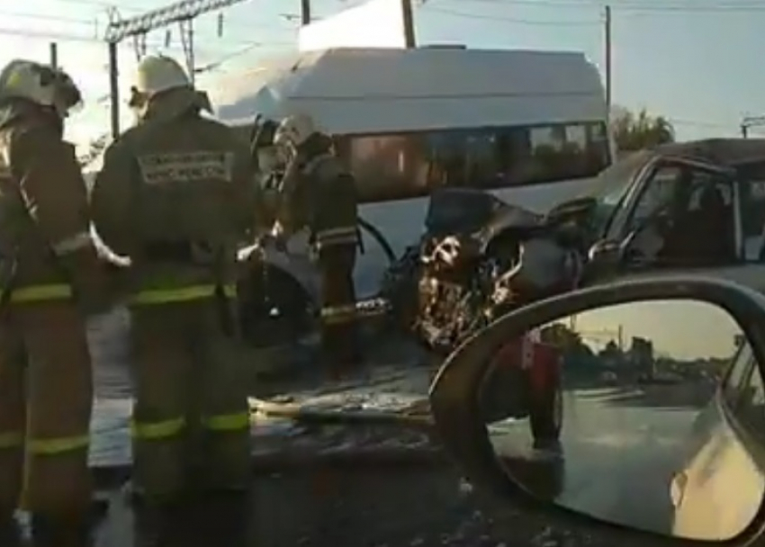 Последствия ДТП у «Динамо» в Воронеже попали на видео