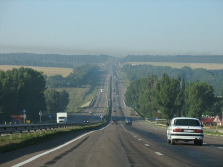 В Воронежской области за сутки больше трех тысяч водителей превысили скорость