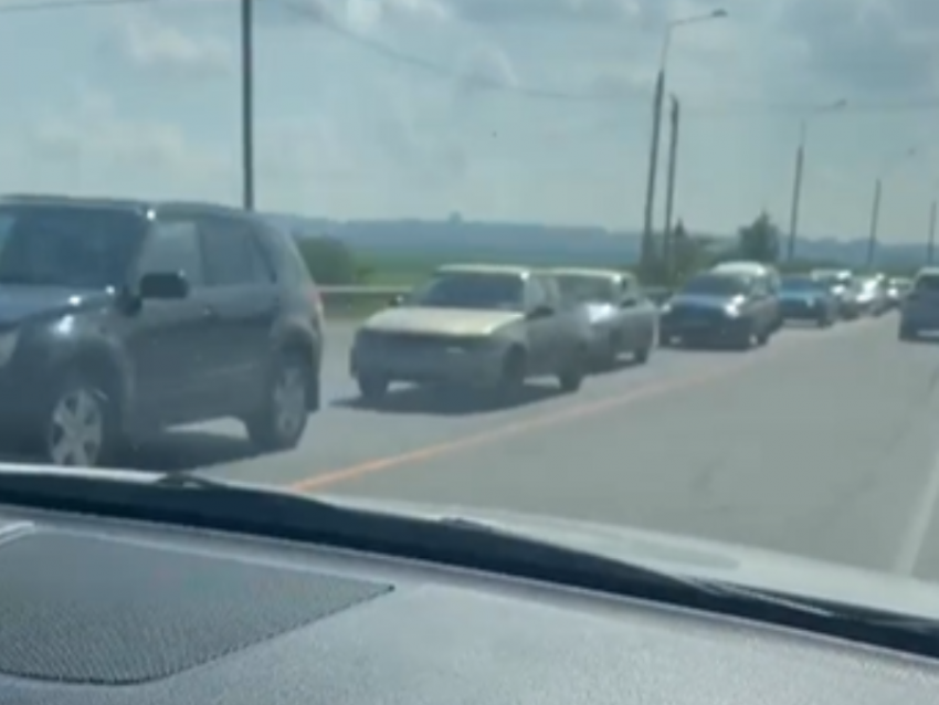 Перекрыли и бросили: воронежцев огорчили темпы ремонта «семилукского» моста