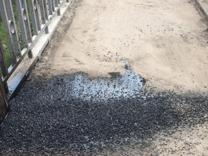 В Воронеже отремонтировали ставшую причиной переломов яму на Вогресовском мосту 