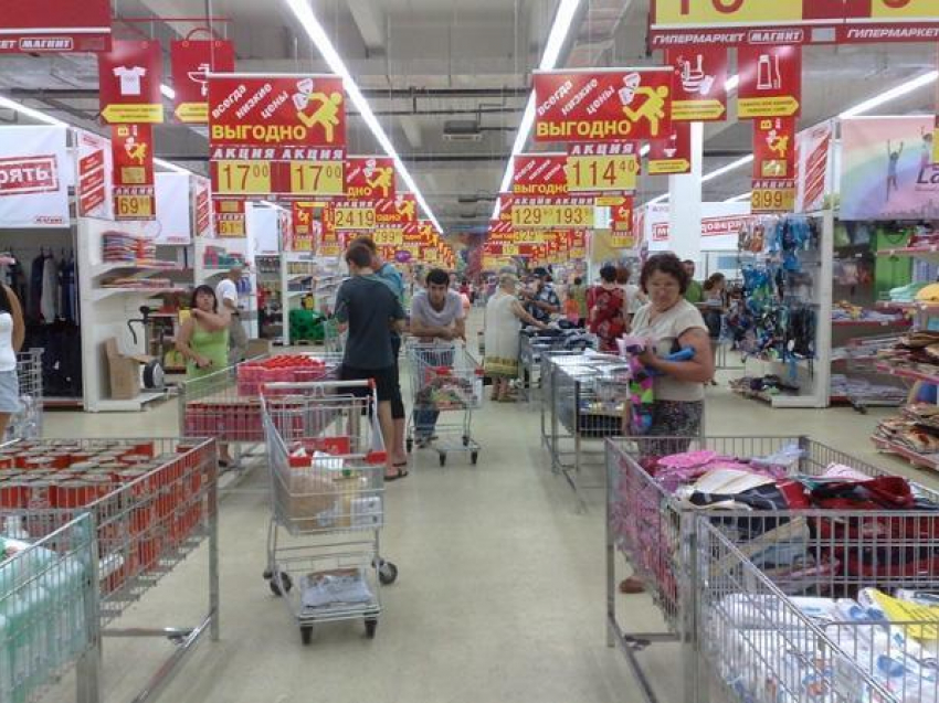 В Воронеже уволили директора «Магнита», которая побила школьницу соломкой