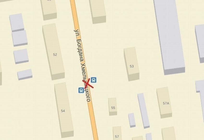 В Воронеже среди белого дня «Рено Логан» сбил на переходе двух мужчин