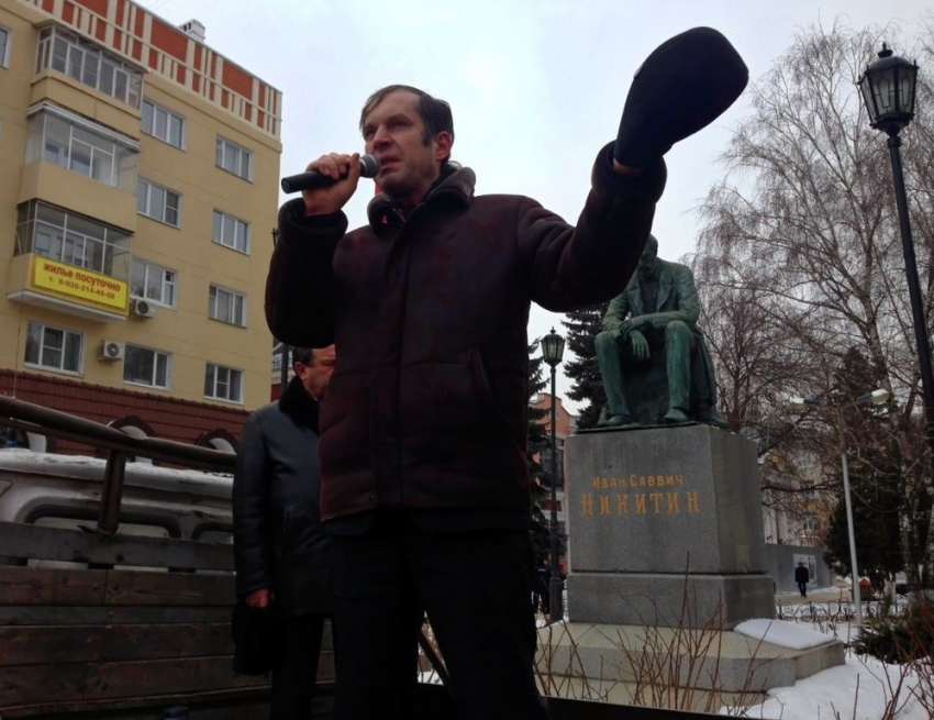 Андрей Померанцев заподозрил мэрию Воронежа в лоббировании чужих интересов в войне за домофоны 