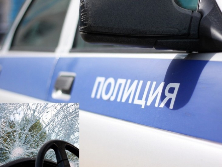 В Терновском районе мужчина разбил трубой отцовский автомобиль
