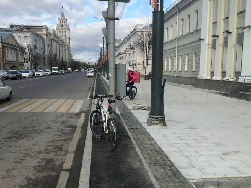 И так сойдёт: воронежцы пришли в шок от «велодорожек-убийц» на проспекте Революции