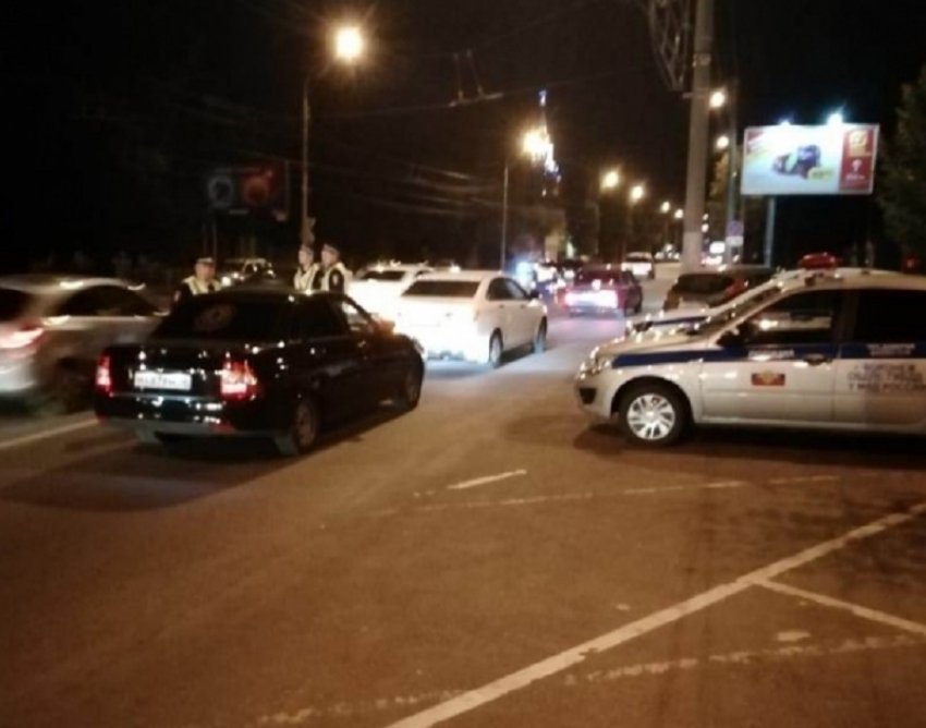 Итоги ночи сплошных проверок водителей подвели в воронежской полиции