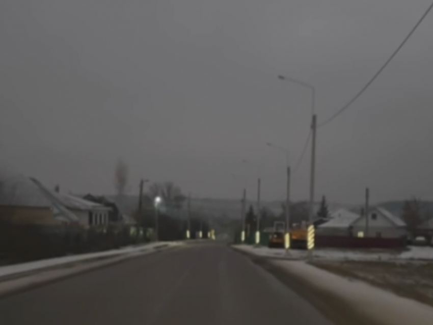 Да не будет свет: под Воронежем поставили фонари, но не спешат их включать