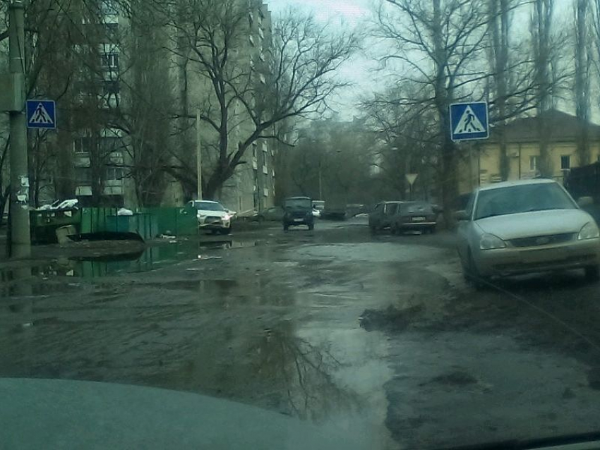 Воронежские власти выделили почти 100 млн. рублей на ремонт дорог во дворах высоток 