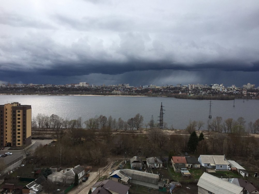 Мороз и ливни накроют Воронеж на длинной рабочей неделе