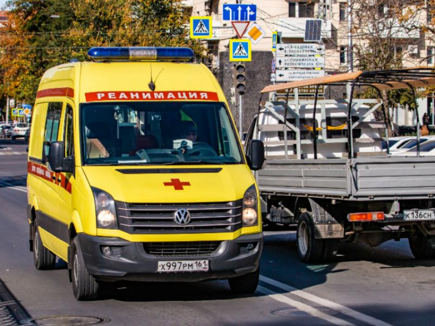 Водитель Citroen снесла пешехода на нерегулируемом переходе в Воронеже