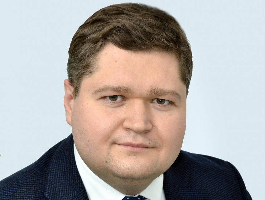 Депутат Воргордумы Зачупейко похвастался ремонтом школы за чужие деньги и в чужом регионе