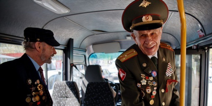 Власти Воронежа рассказали, кто сможет бесплатно ездить на автобусах 9 мая