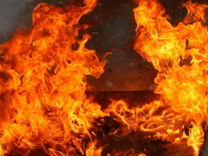 50-летний мужчина погиб во время пожара в многоэтажке в Воронеже