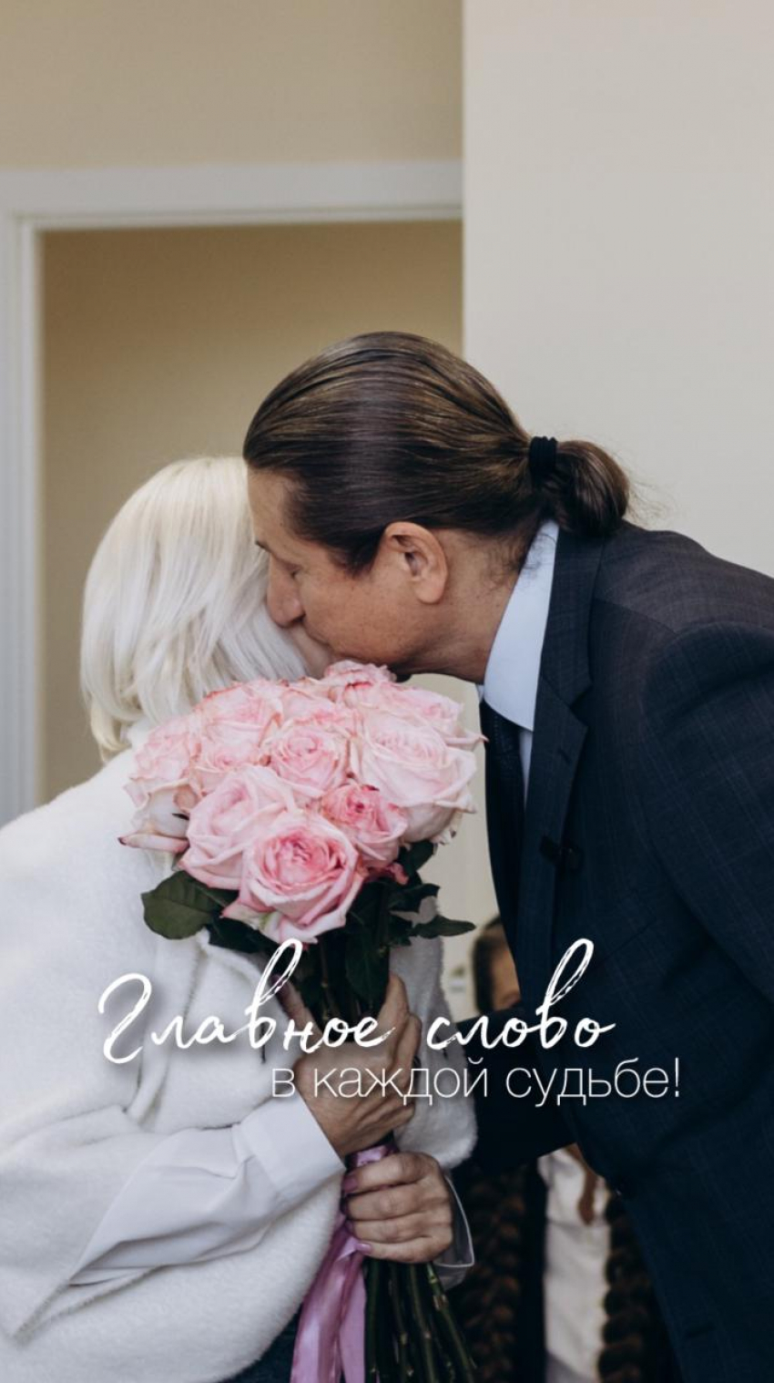 Депутат Госдумы от Воронежской области трогательно поздравил всех мам России