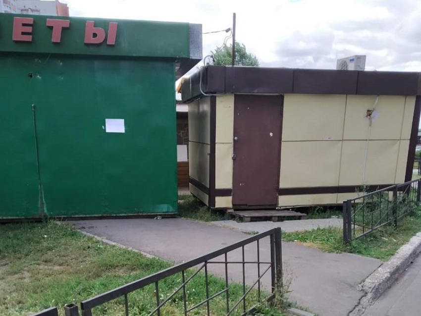 Нашествие киосков потеснило пешеходов в Воронеже 