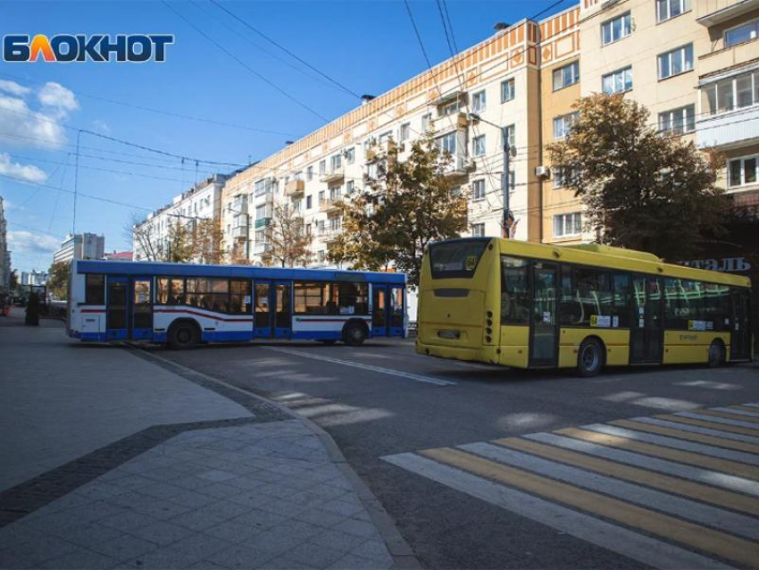 Двухкилометровые пробки парализовали Воронеж в День города