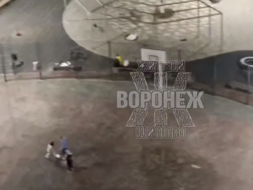 Спорт во мраке попал на видео в Воронеже