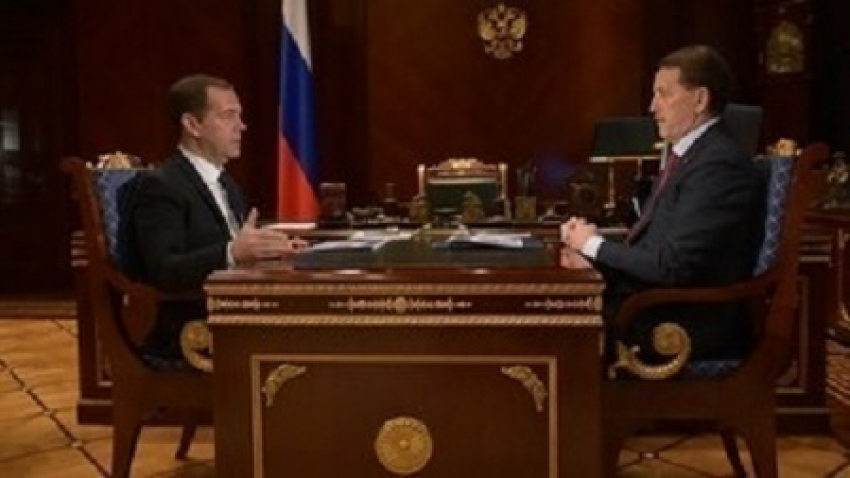 Воронежский губернатор поручился перед Дмитрием Медведевым за погоду и за посев
