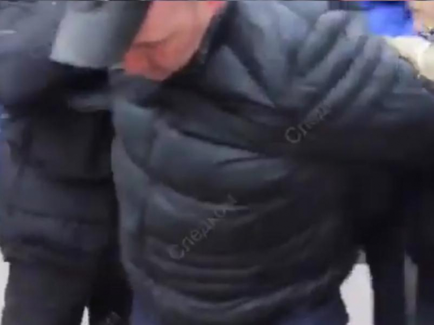 Высокопоставленному полицейскому из Воронежа продлили арест 