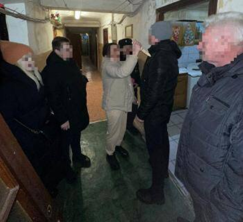 Сломанный нож спас пьющего сожителя от гнева любимой в Воронеже