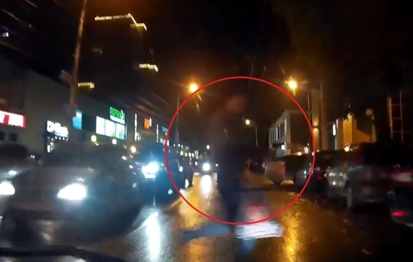 «Бессмертный» пешеход в Воронеже попал на видео