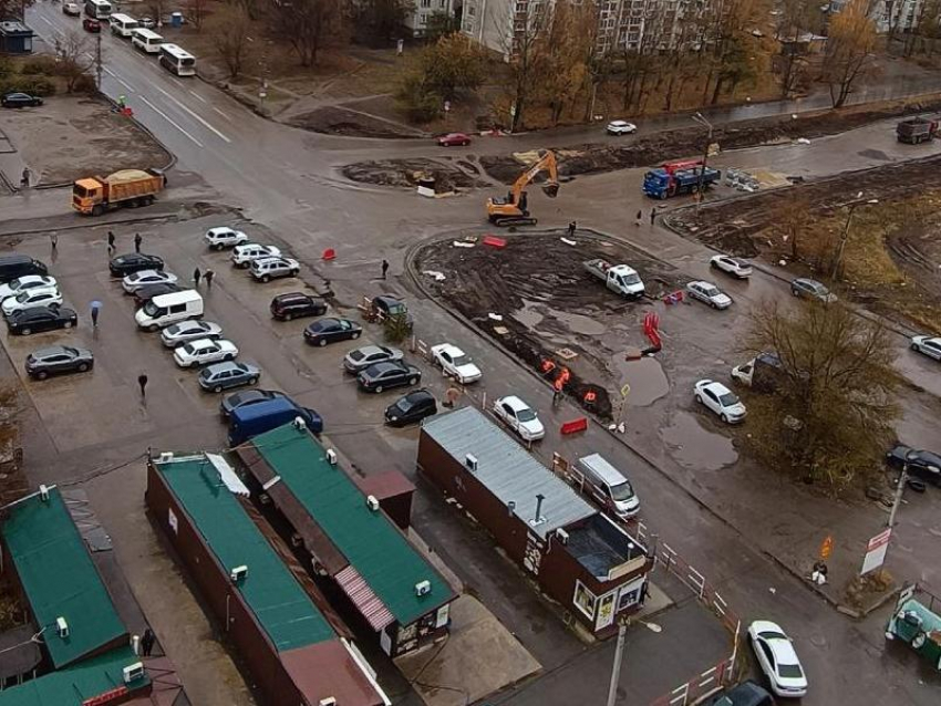 Бордюры “организовали” квест для водителей в Воронеже