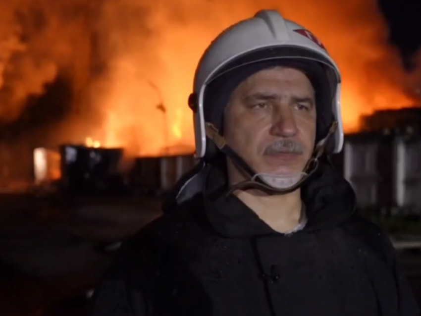Что известно о жутком пожаре на складе деревянных поддонов в Воронеже