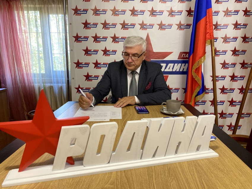 Любомир Радинович публично сложил полномочия председателя воронежской «Родины»